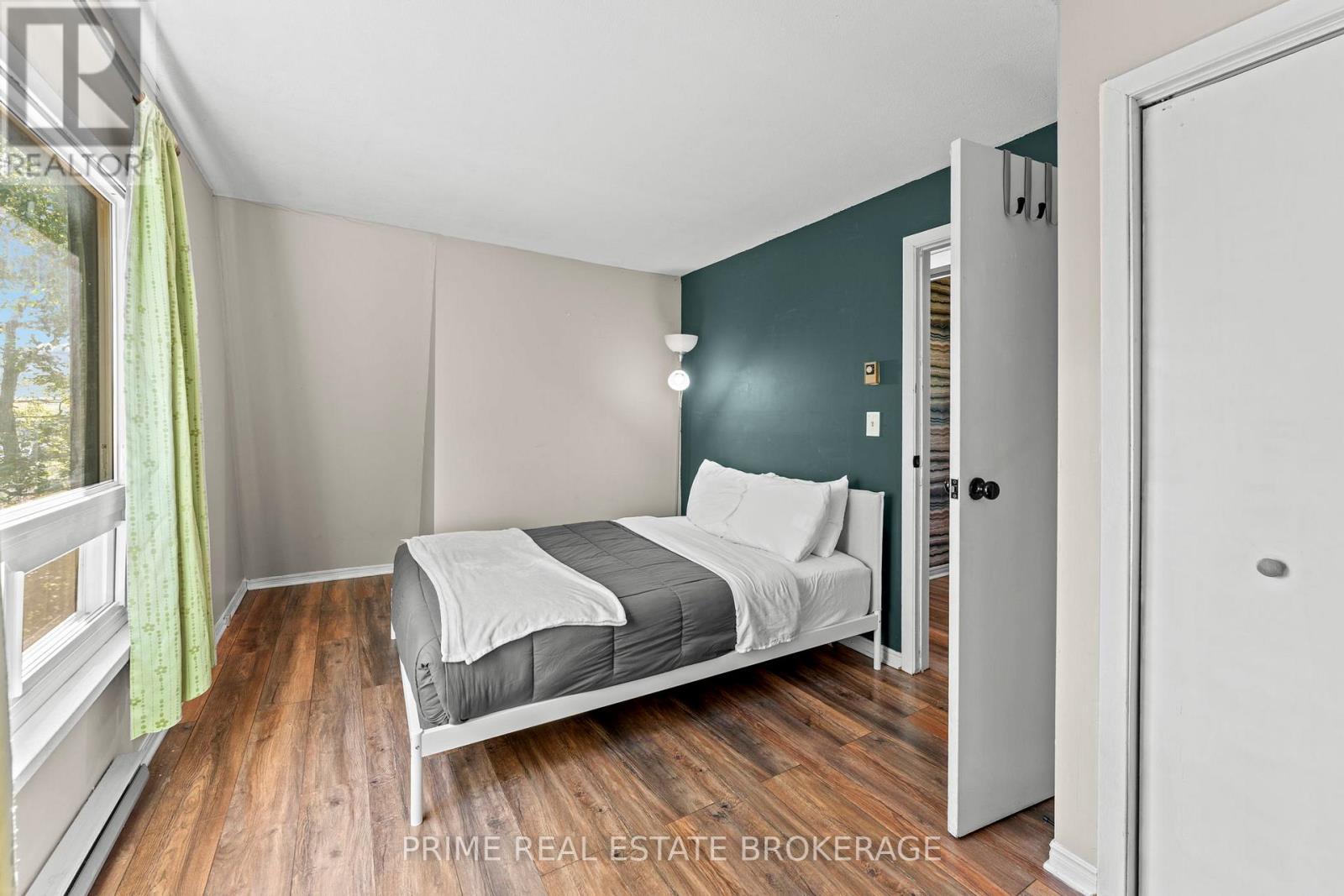 7166 Outer Drive, Lambton Shores, Ontario  N0M 2L0 - Photo 27 - X12421686