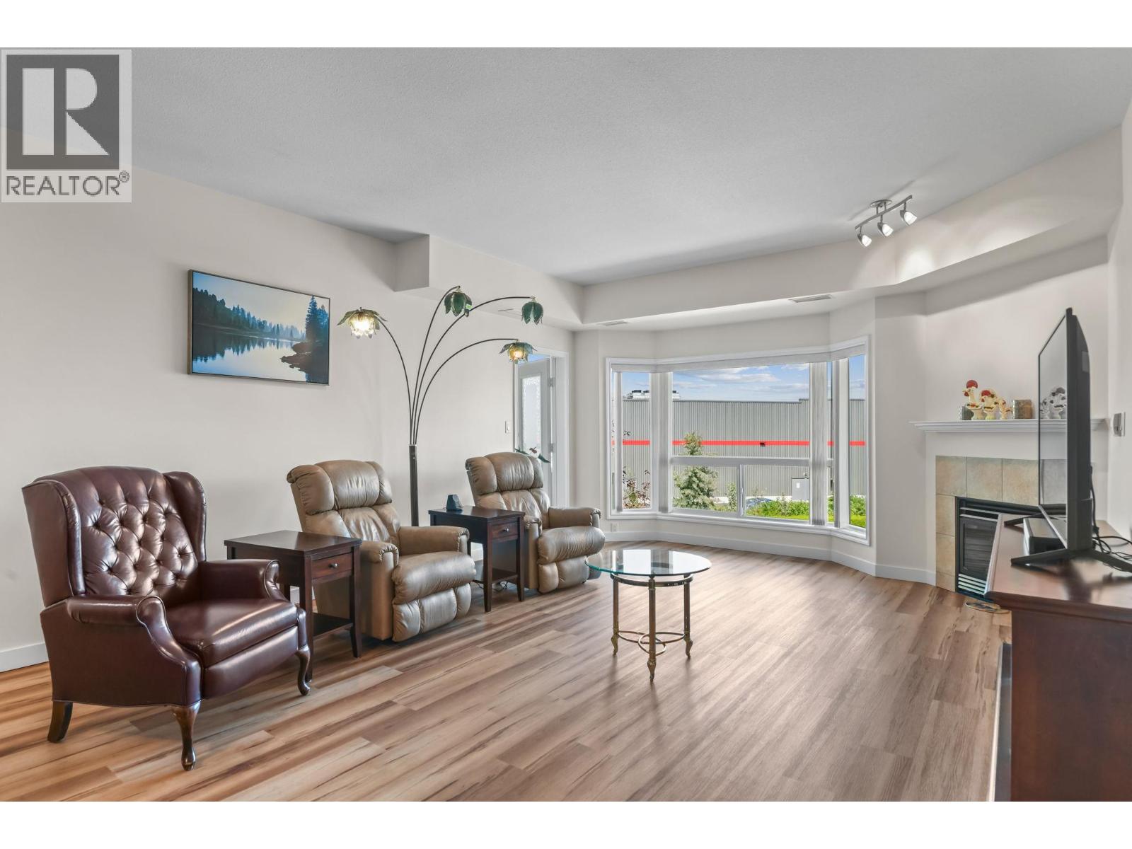 1963 Durnin Road Unit# 303 Kelowna Photo 3