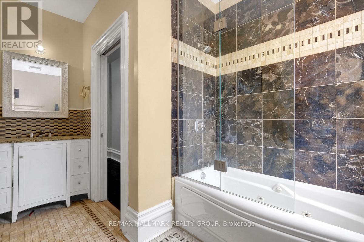 1 - 460 Wilbrod Street, Ottawa, Ontario  K1N 6M8 - Photo 12 - X12421674