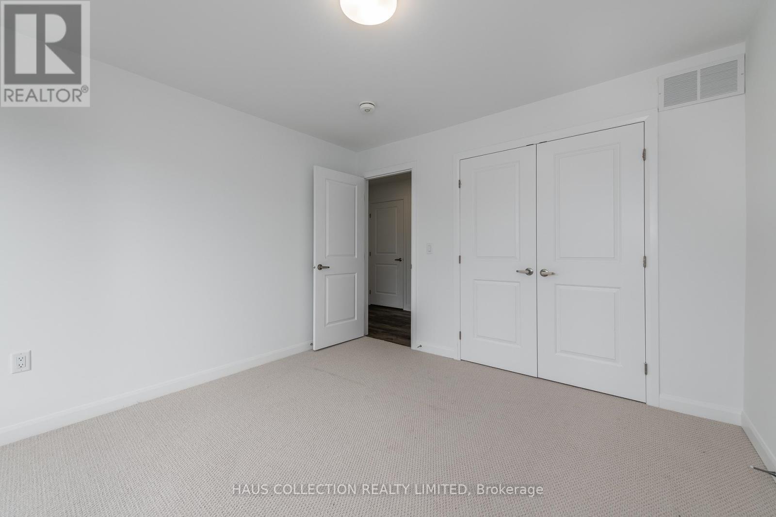 58 Cherry Blossom Private, Ottawa, Ontario  K2H 0C4 - Photo 17 - X12421697