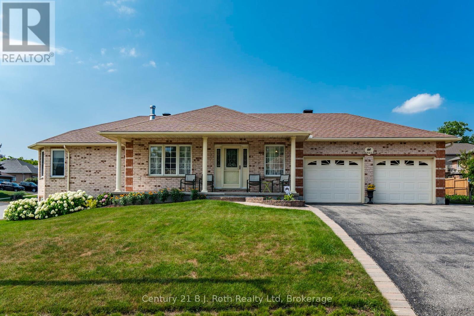 64 James Street, Penetanguishene, Ontario  L9M 2J1 - Photo 1 - S12421689