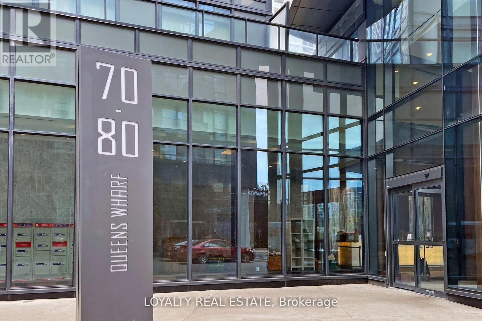 1803 - 70 Queens Wharf Road, Toronto, Ontario  M5V 0J2 - Photo 2 - C12416038