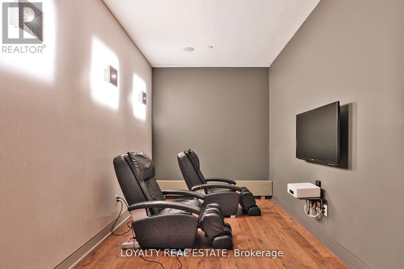 1803 - 70 Queens Wharf Road, Toronto, Ontario  M5V 0J2 - Photo 24 - C12416038