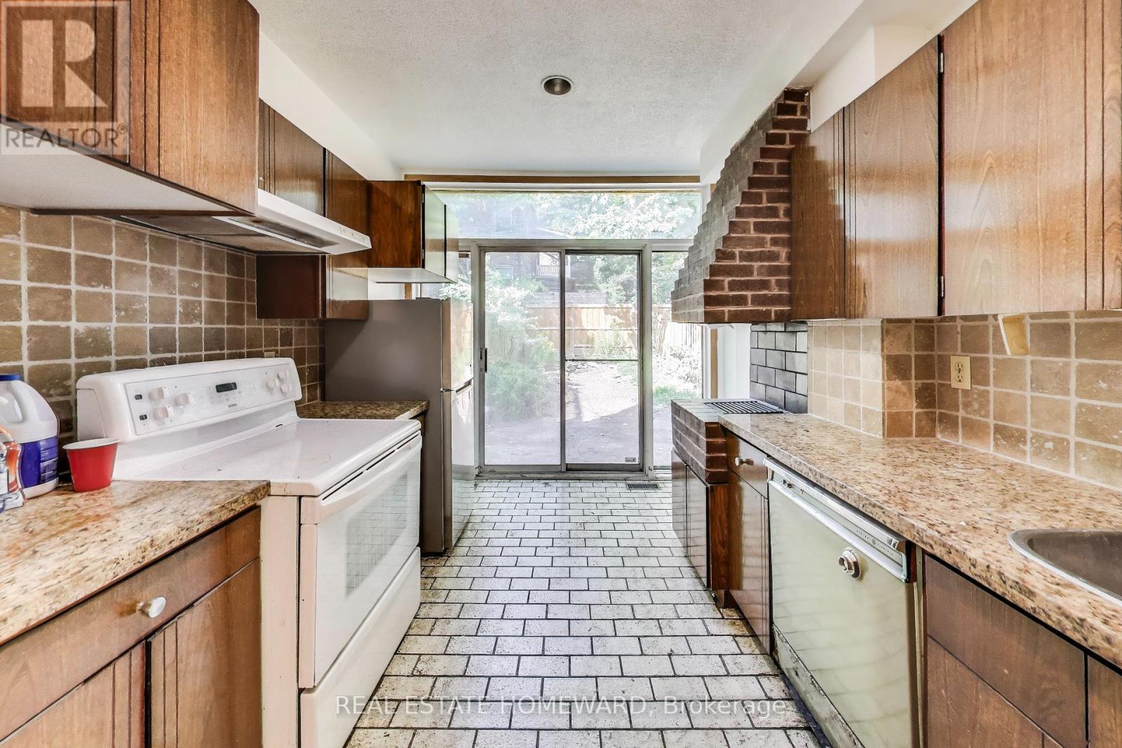248 Cottingham Street, Toronto, Ontario  M4V 1C6 - Photo 7 - C12421516