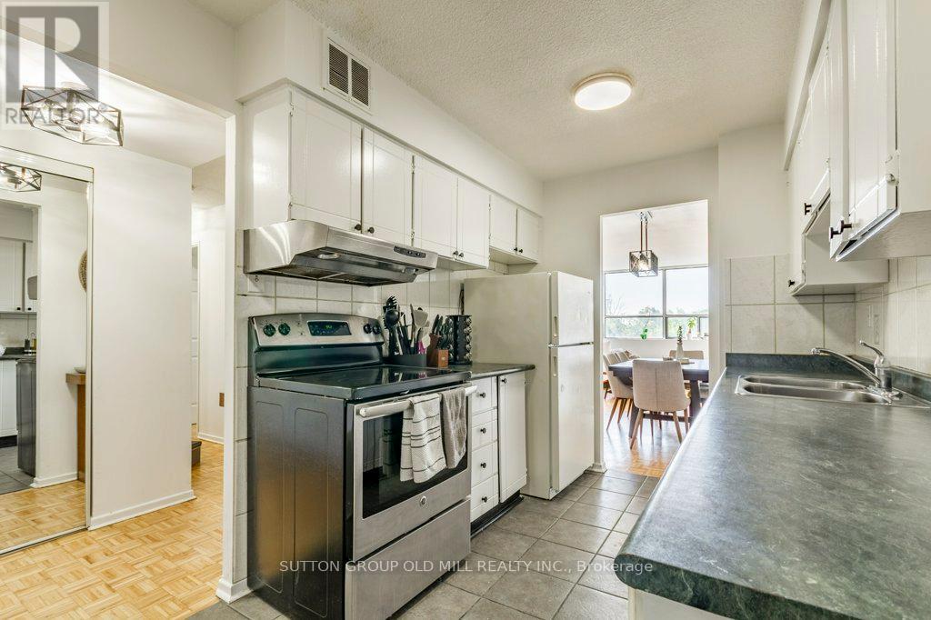 306 - 25 Sunrise Avenue, Toronto (Victoria Village), Ontario  M4A 2S2 - Photo 6 - C12421573