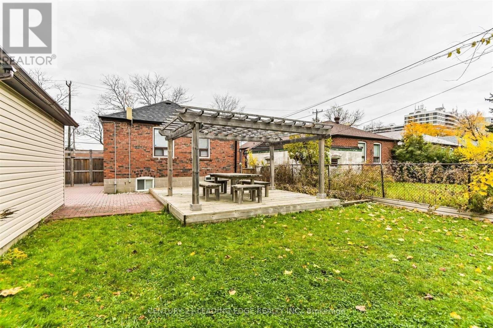 Main Floor - 1229 Birchmount Road, Toronto, Ontario  M1P 2C9 - Photo 10 - E12421590