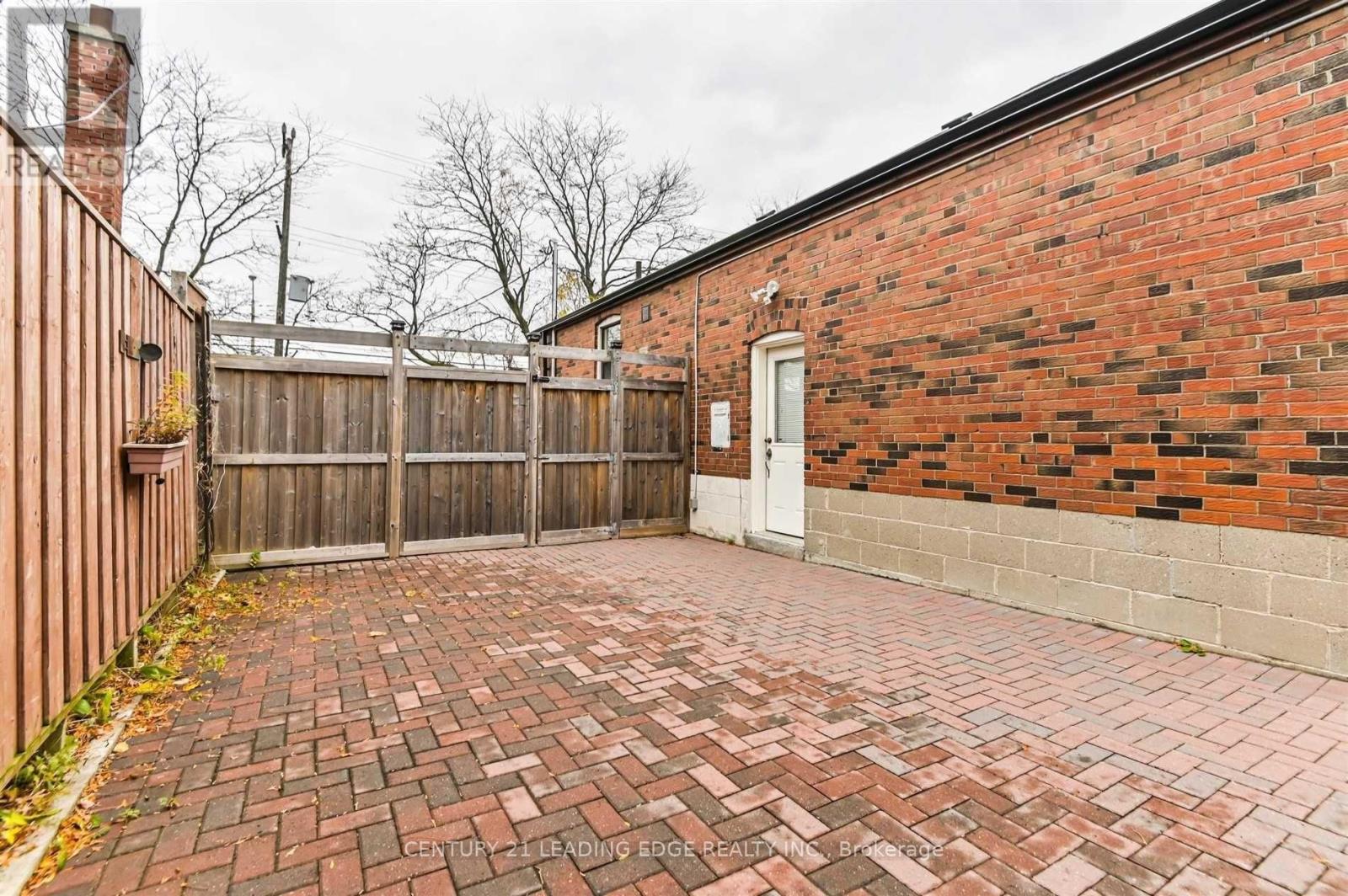 Main Floor - 1229 Birchmount Road, Toronto, Ontario  M1P 2C9 - Photo 9 - E12421590