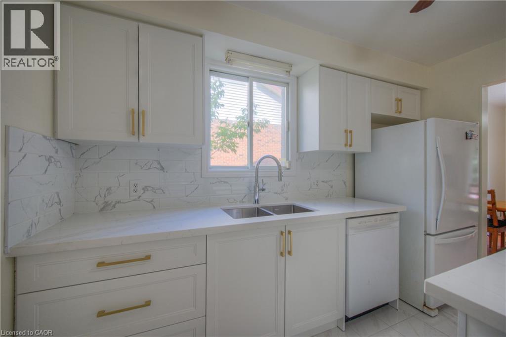 Lorem Ipsum Dolo, Cambridge, Ontario  N1R  - Photo 7 - DEMO28882185