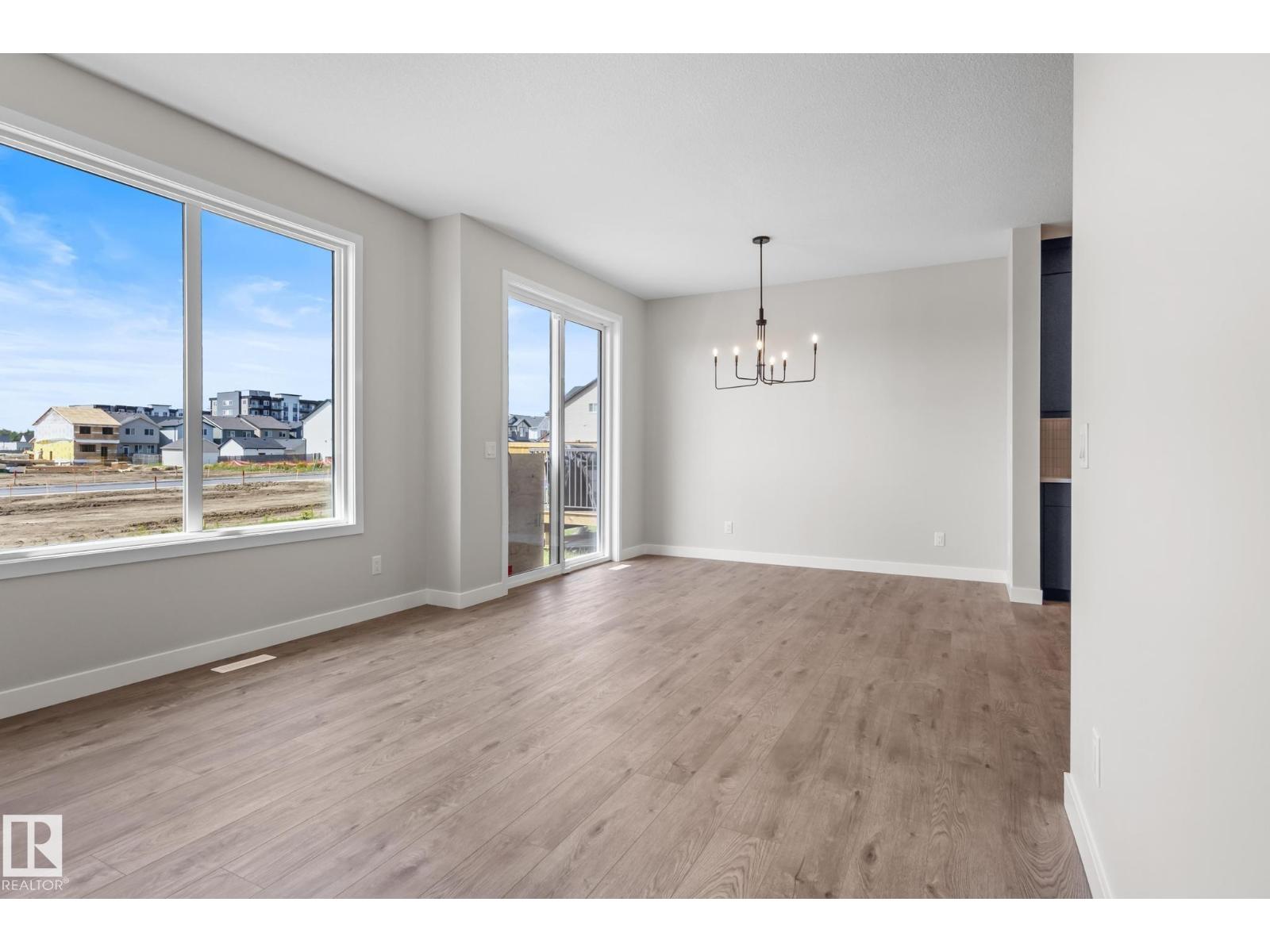 3548 Erlanger Li Nw, Edmonton, Alberta  T6M 1J5 - Photo 3 - E4447099