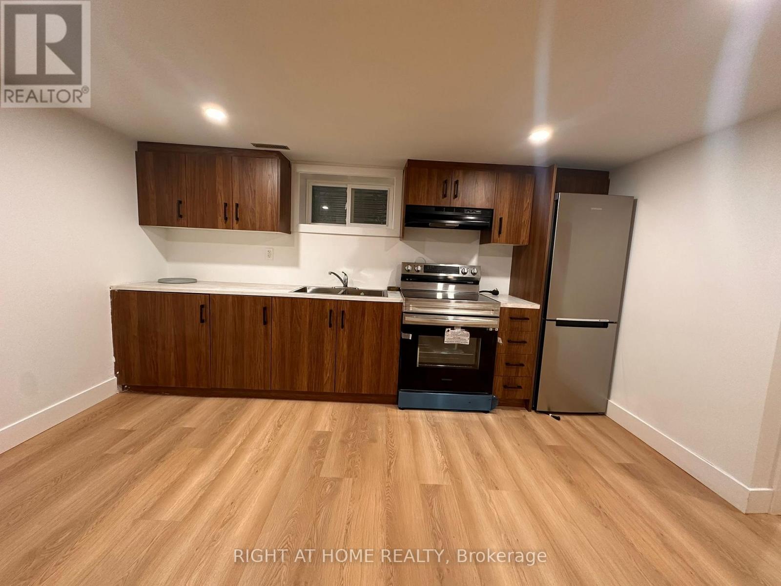 Bsmt 2 - 24 Sunbay Court, Richmond Hill, Ontario  L4E 3E3 - Photo 8 - N12421530