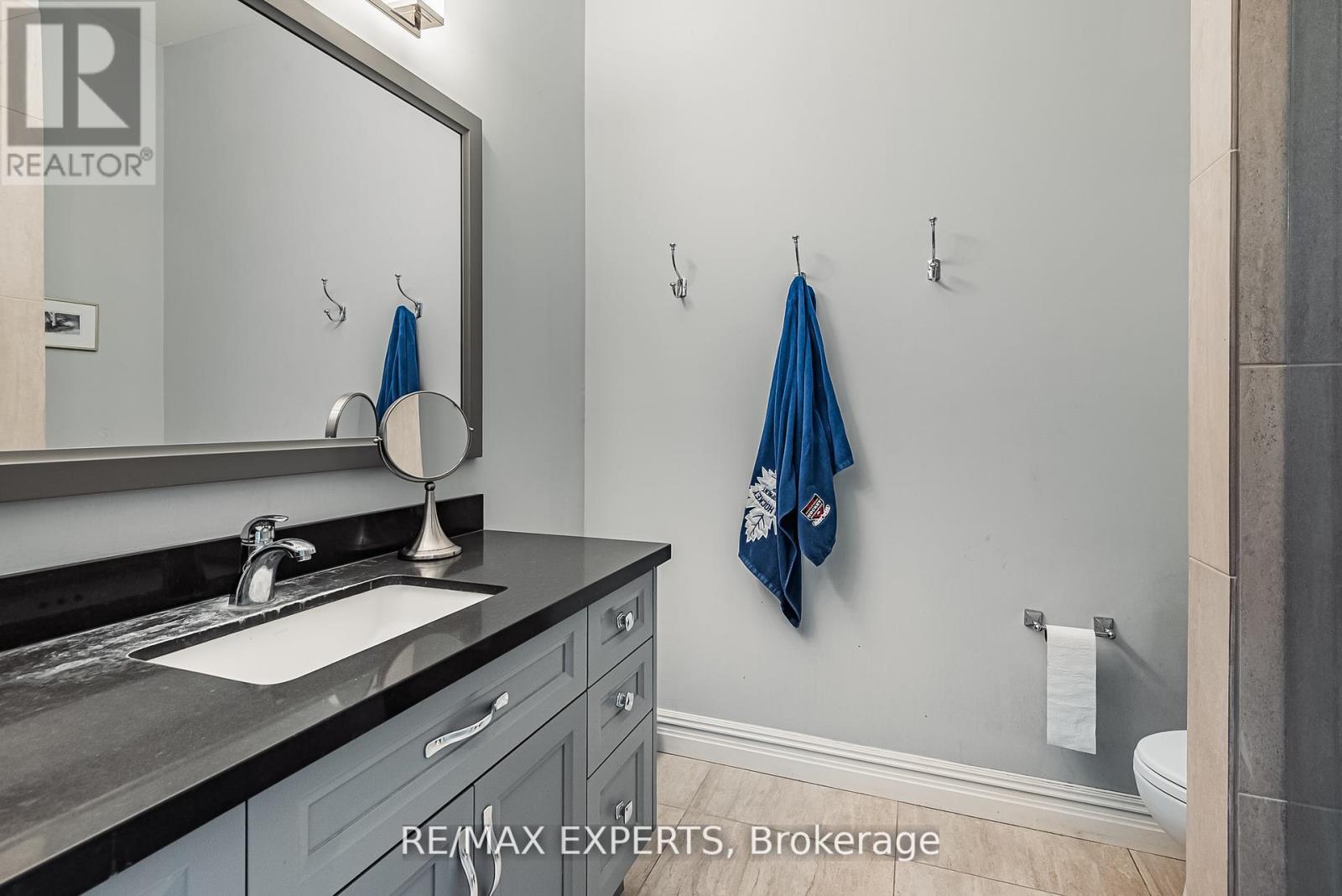 8 Alm Court, Aurora, Ontario  L4G 6W7 - Photo 23 - N12421534
