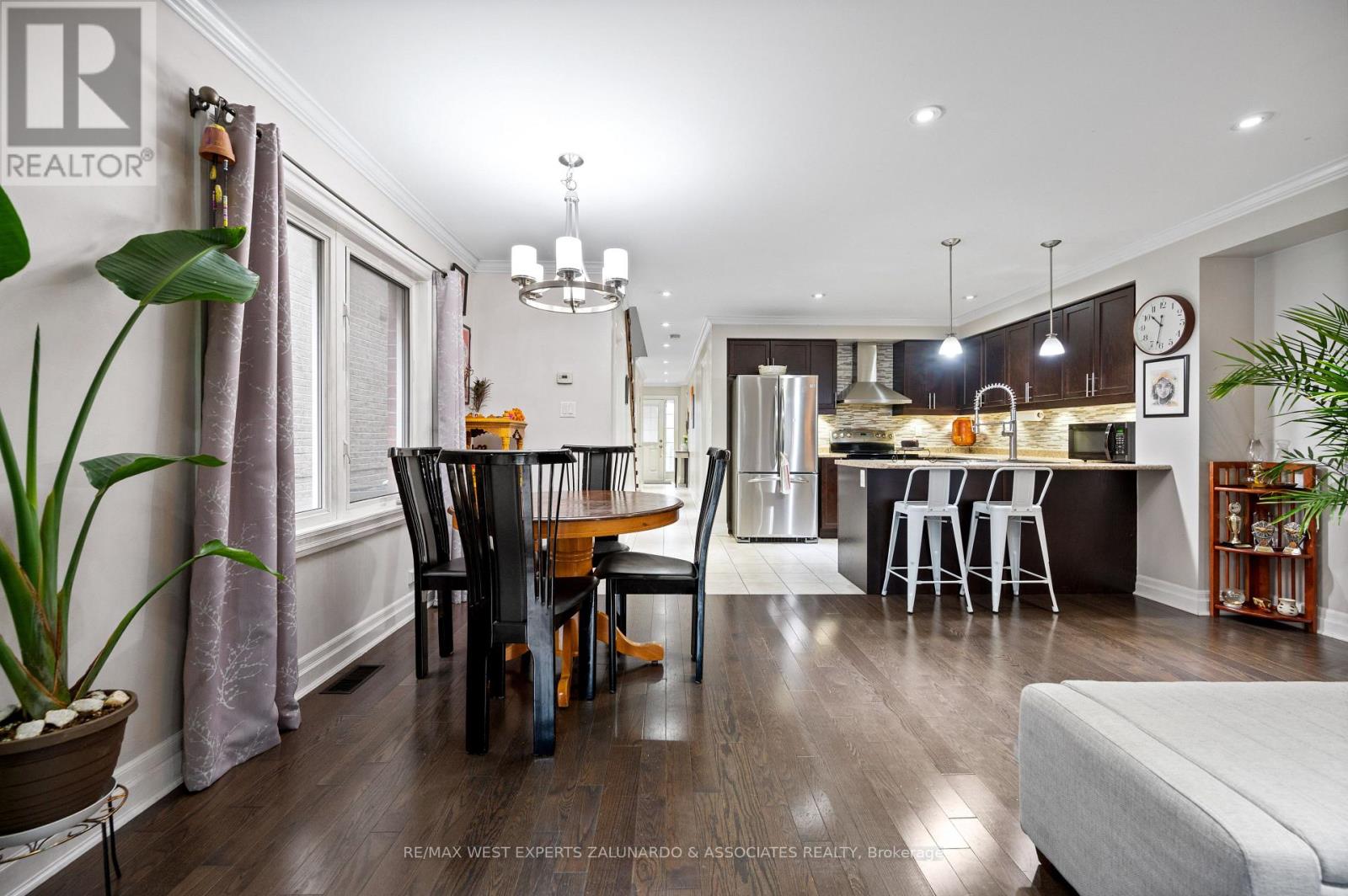 281 Meadowhawk Trail, Bradford West Gwillimbury, Ontario  L3Z 0K4 - Photo 14 - N12421538
