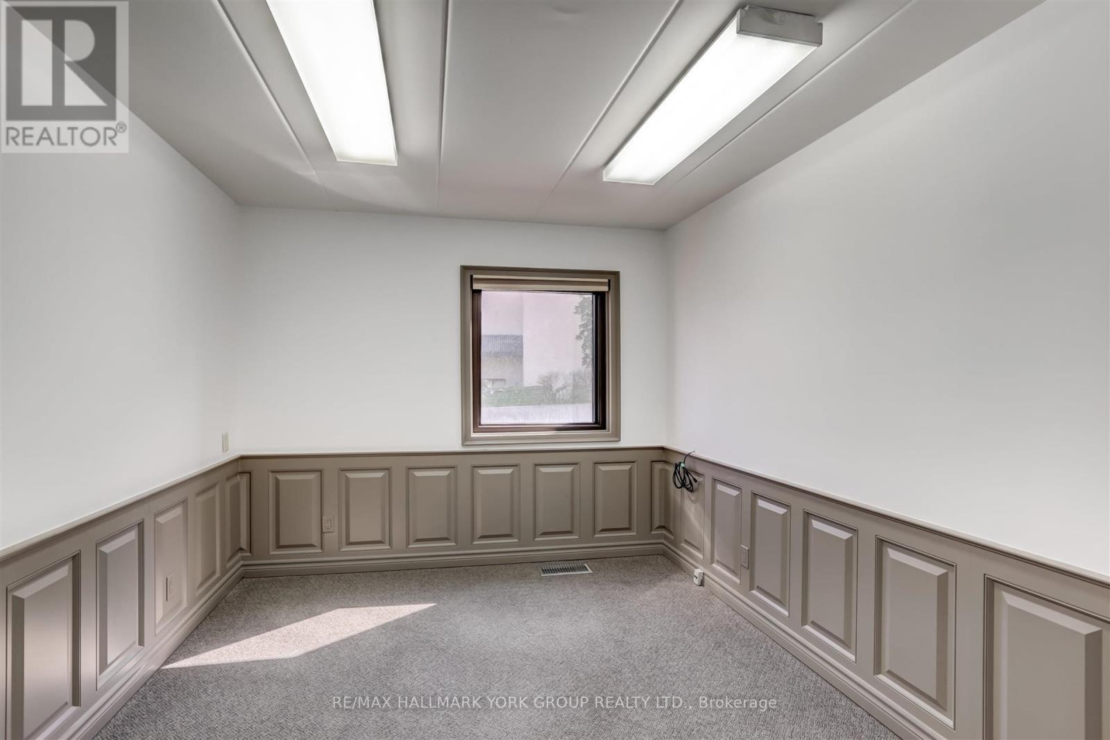 15064 Yonge Street, Aurora, Ontario  L4G 1M2 - Photo 11 - N12421551