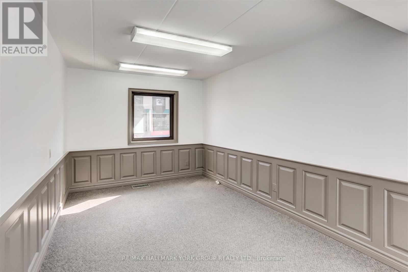 15064 Yonge Street, Aurora, Ontario  L4G 1M2 - Photo 13 - N12421551