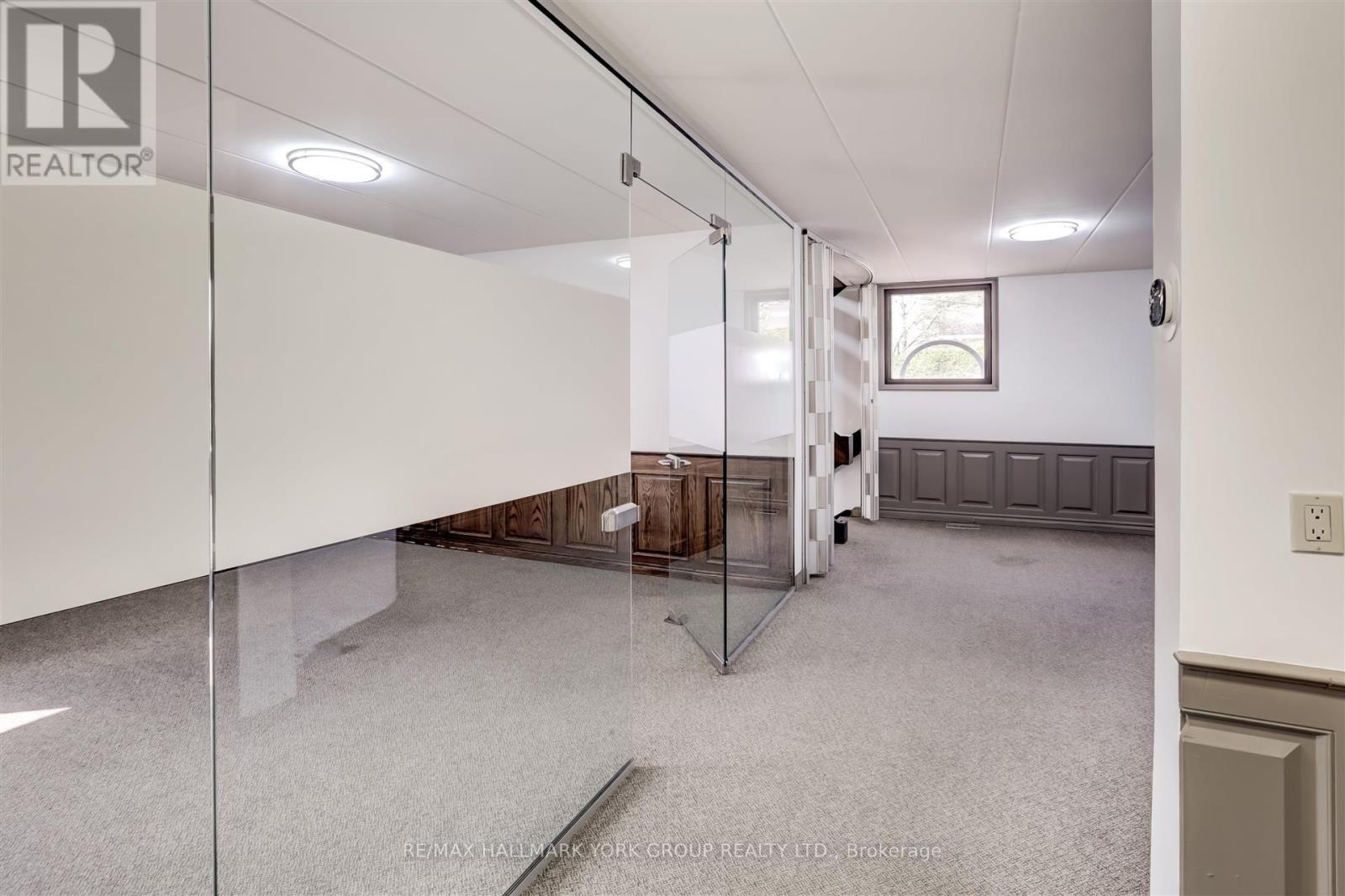 15064 Yonge Street, Aurora, Ontario  L4G 1M2 - Photo 15 - N12421551
