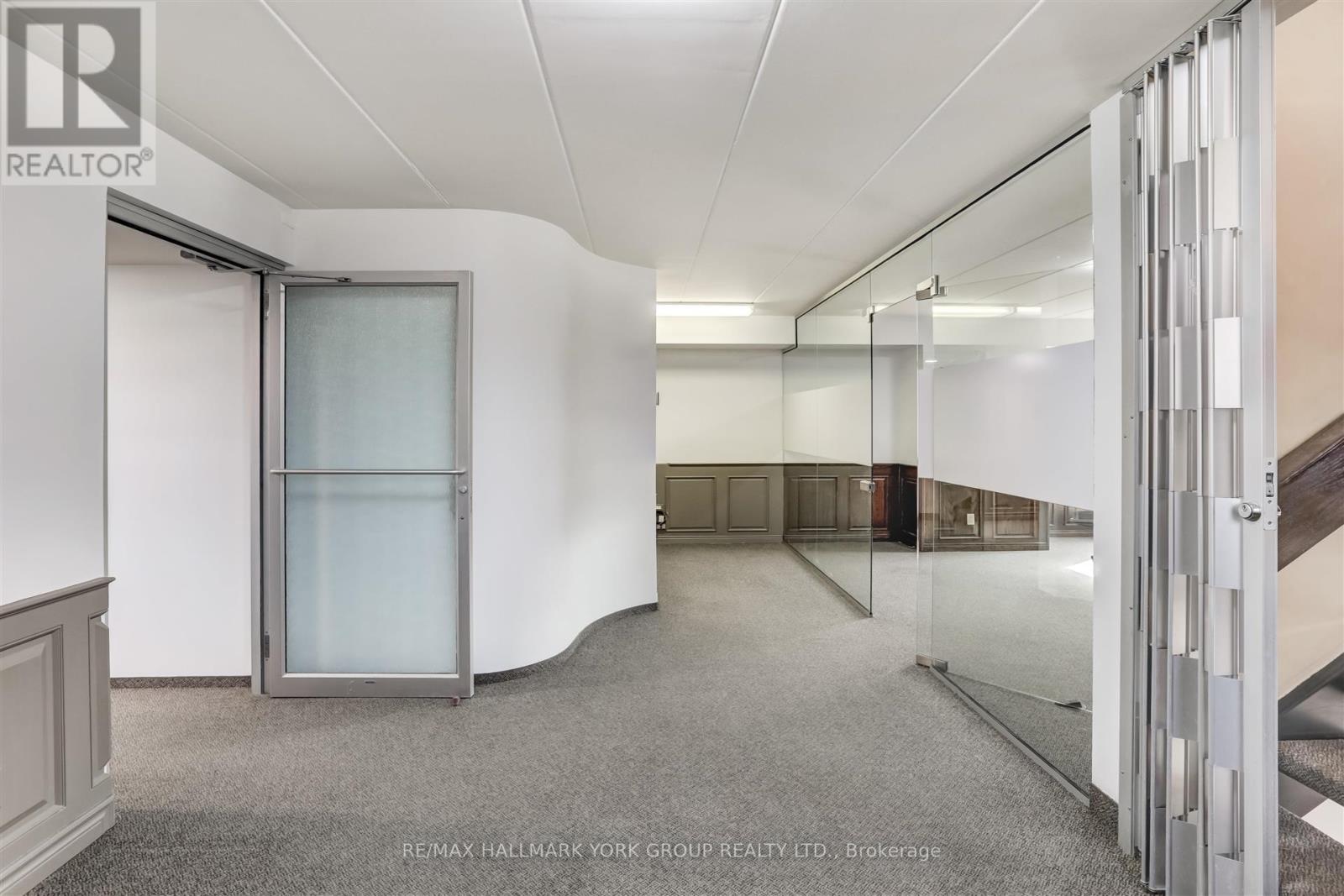 15064 Yonge Street, Aurora, Ontario  L4G 1M2 - Photo 21 - N12421551