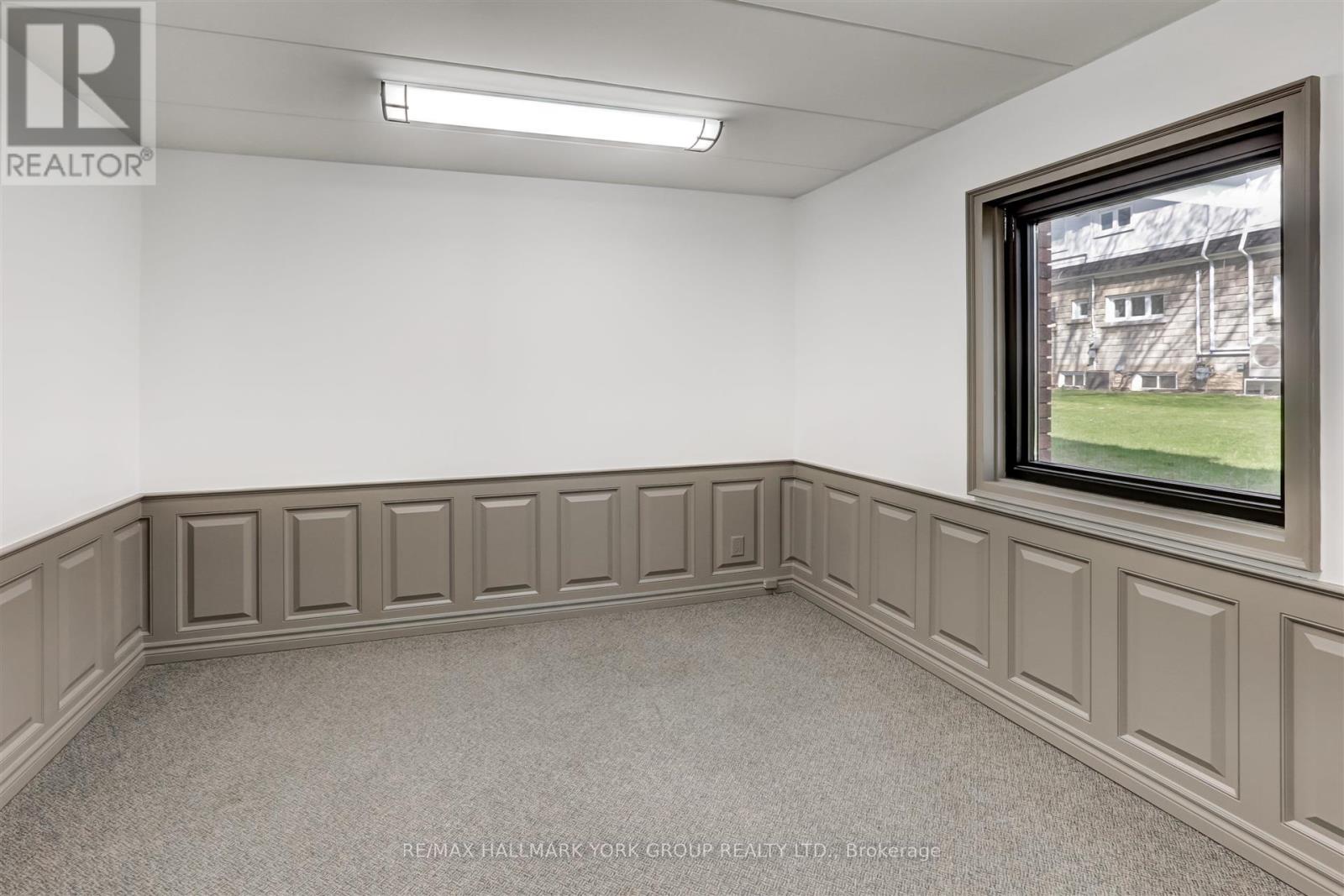 15064 Yonge Street, Aurora, Ontario  L4G 1M2 - Photo 8 - N12421551