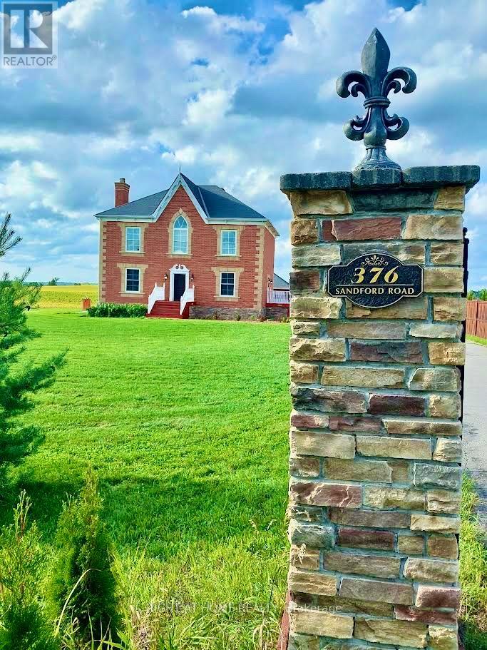376 SANDFORD ROAD, Uxbridge, Ontario