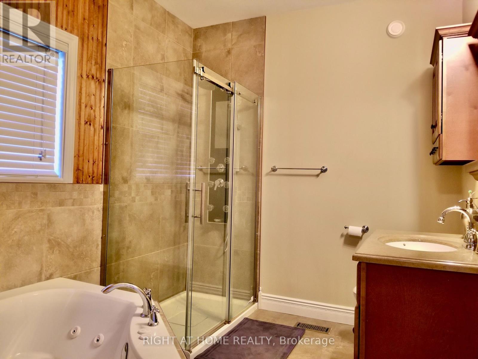 376 Sandford Road, Uxbridge, Ontario  L0C 1E0 - Photo 8 - N12421554
