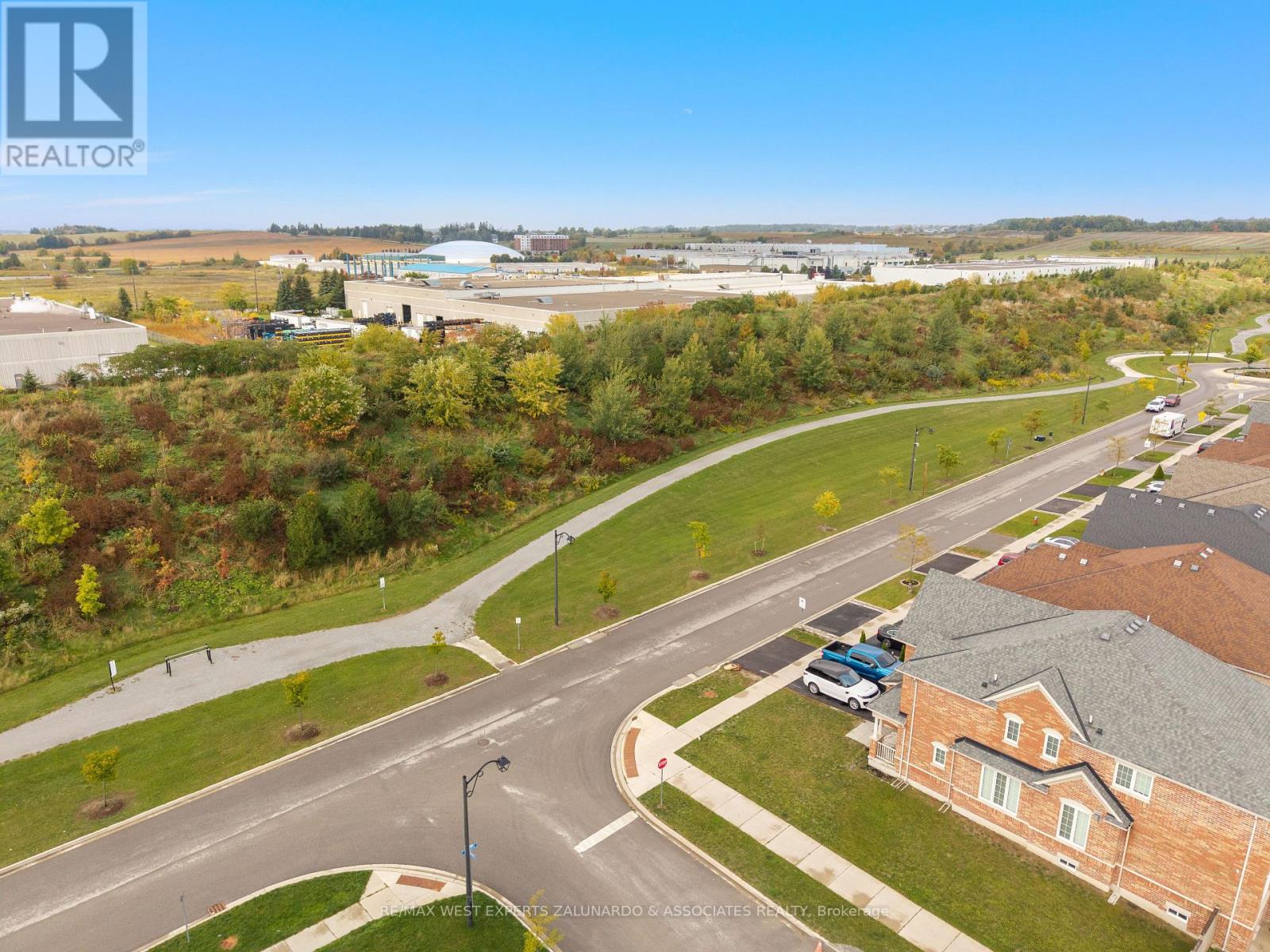 281 Meadowhawk Trail, Bradford West Gwillimbury, Ontario  L3Z 0K4 - Photo 36 - N12421558