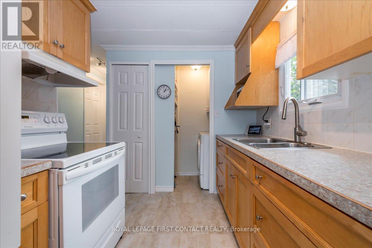 5 Broadway Avenue, Innisfil, Ontario  L9S 1M9 - Photo 11 - N12421574