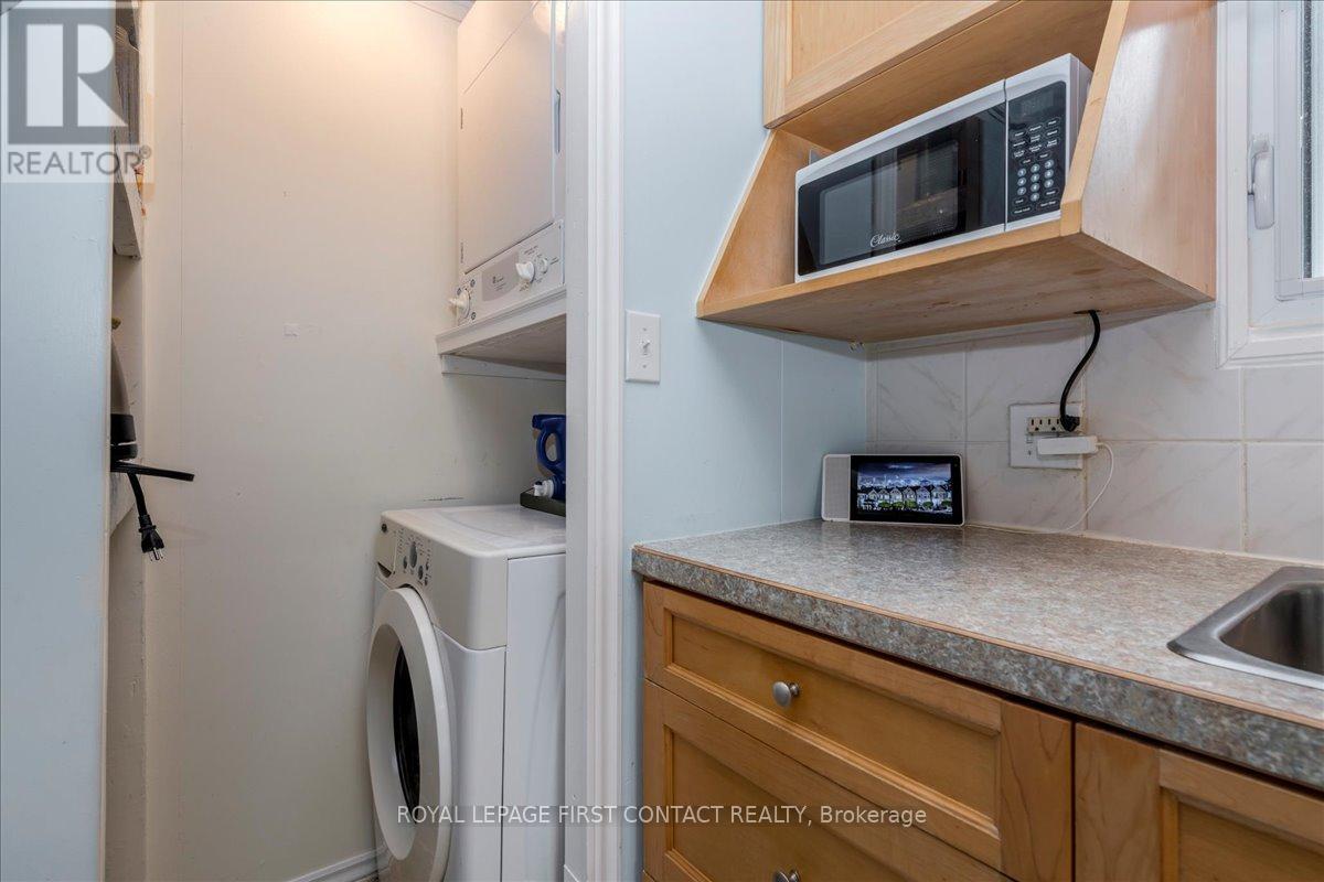 5 Broadway Avenue, Innisfil, Ontario  L9S 1M9 - Photo 12 - N12421574