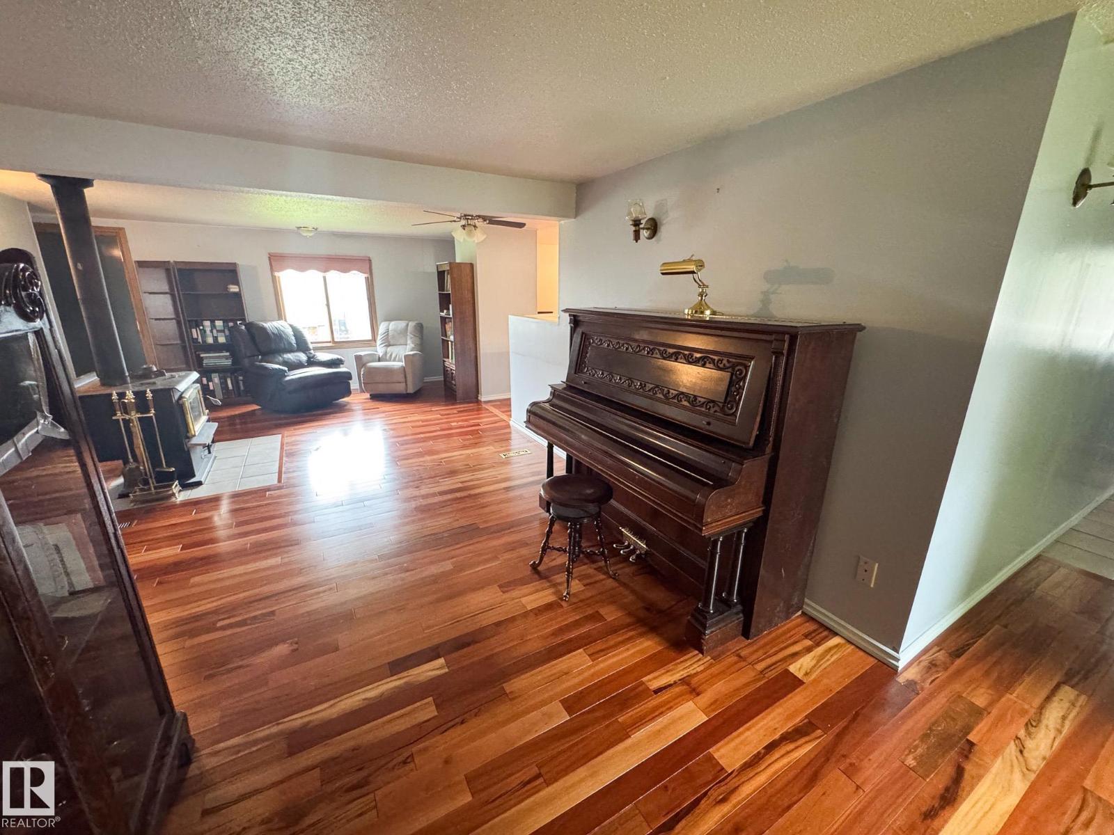 27 Auttreaux Dr, Whitecourt, Alberta  T7S 1C8 - Photo 16 - E4453485
