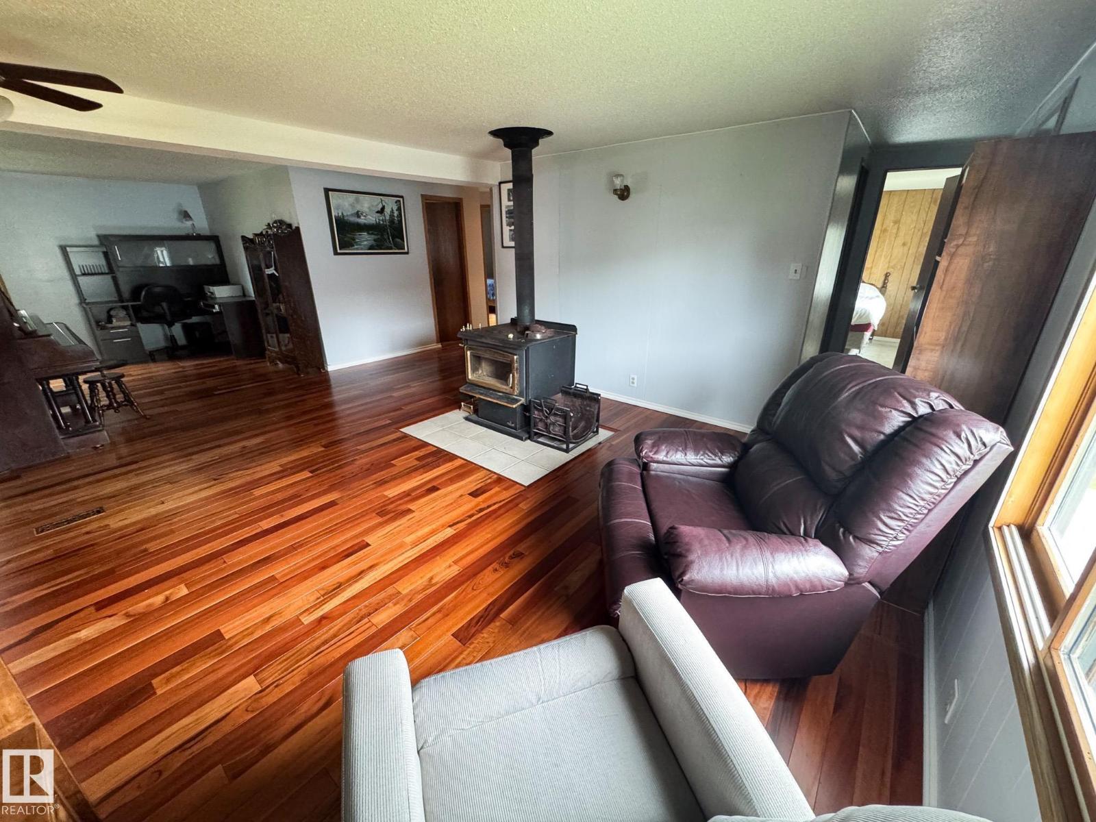 27 Auttreaux Dr, Whitecourt, Alberta  T7S 1C8 - Photo 17 - E4453485