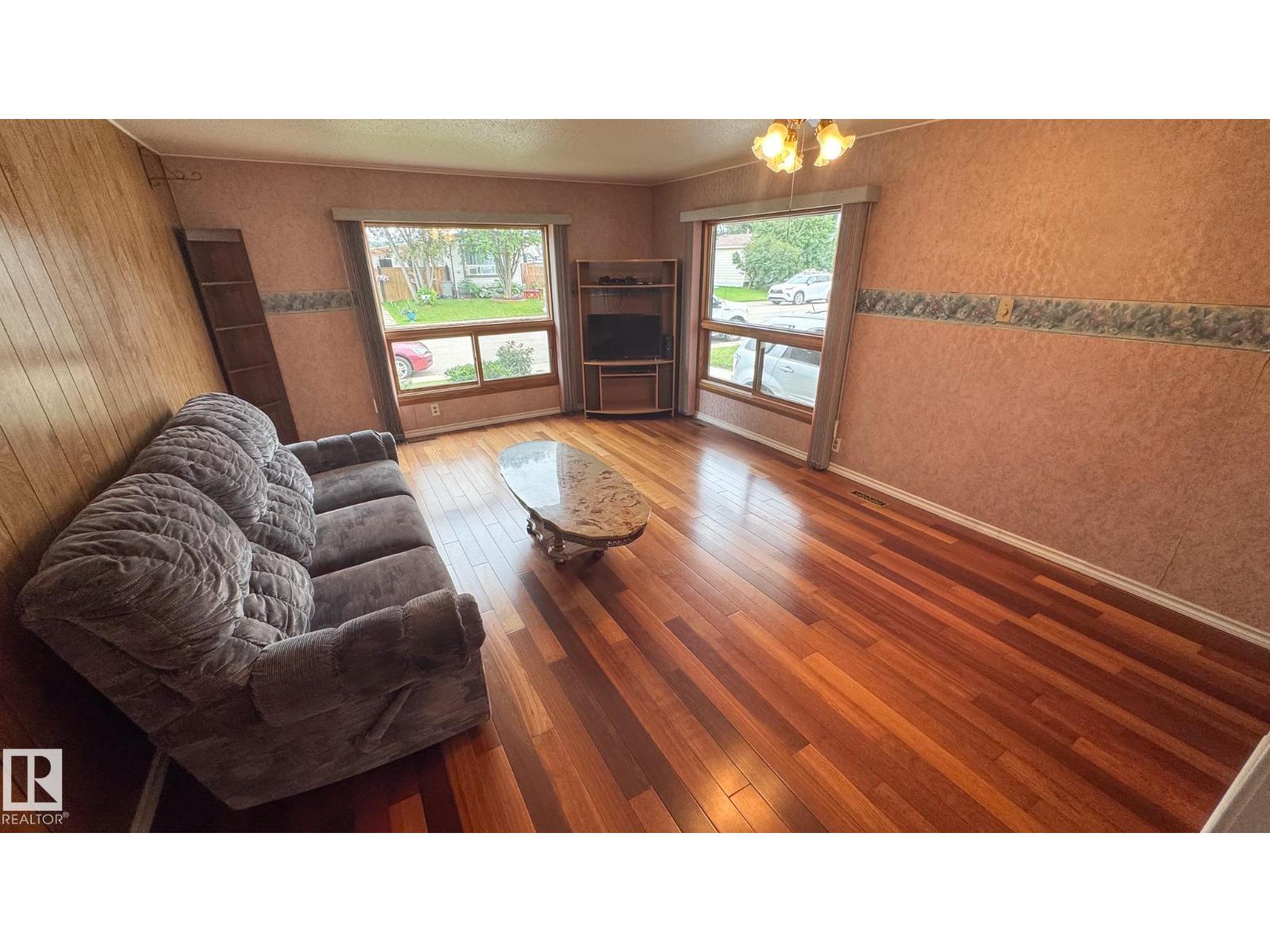 27 Auttreaux Dr, Whitecourt, Alberta  T7S 1C8 - Photo 10 - E4453485