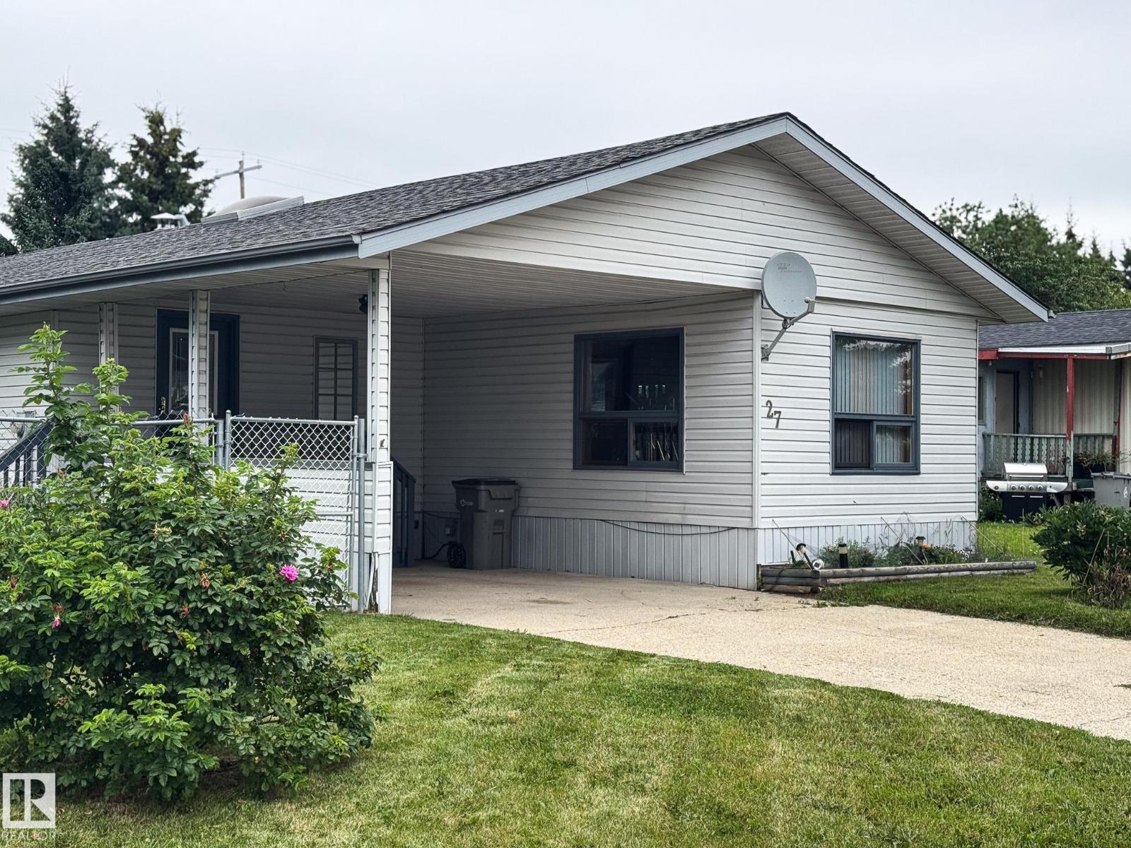 27 Auttreaux Dr, Whitecourt, Alberta  T7S 1C8 - Photo 2 - E4453485