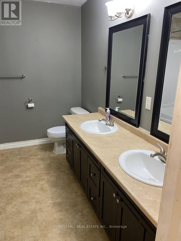 35 Daphne Crescent, Barrie (Cundles East), Ontario  L4M 2Y7 - Photo 7 - S12421563