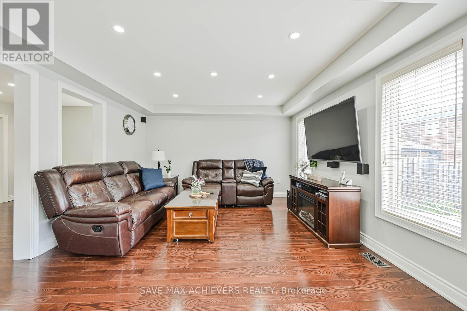6 Seascape Crescent, Brampton (Bram East), Ontario  L6P 3C3 - Photo 10 - W12421522