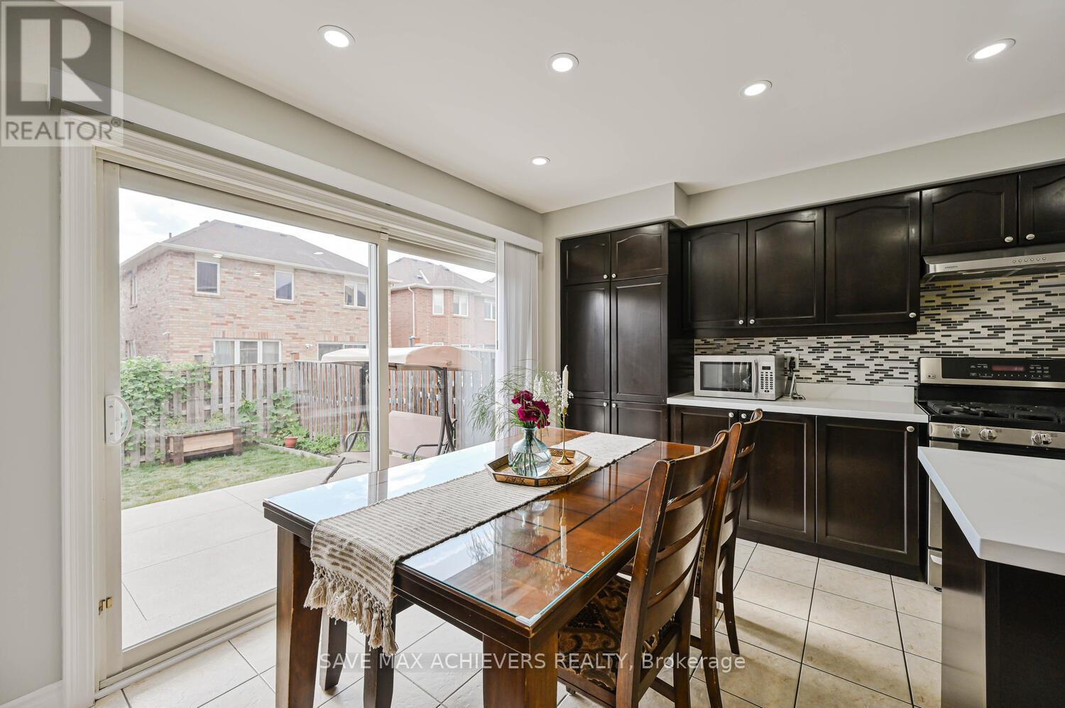 6 Seascape Crescent, Brampton (Bram East), Ontario  L6P 3C3 - Photo 13 - W12421522