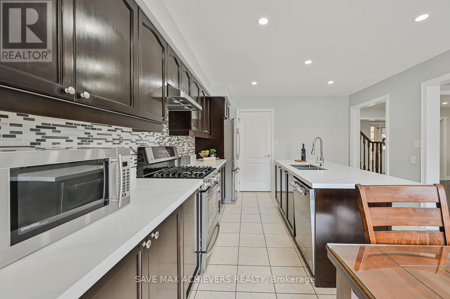 6 Seascape Crescent, Brampton (Bram East), Ontario  L6P 3C3 - Photo 15 - W12421522