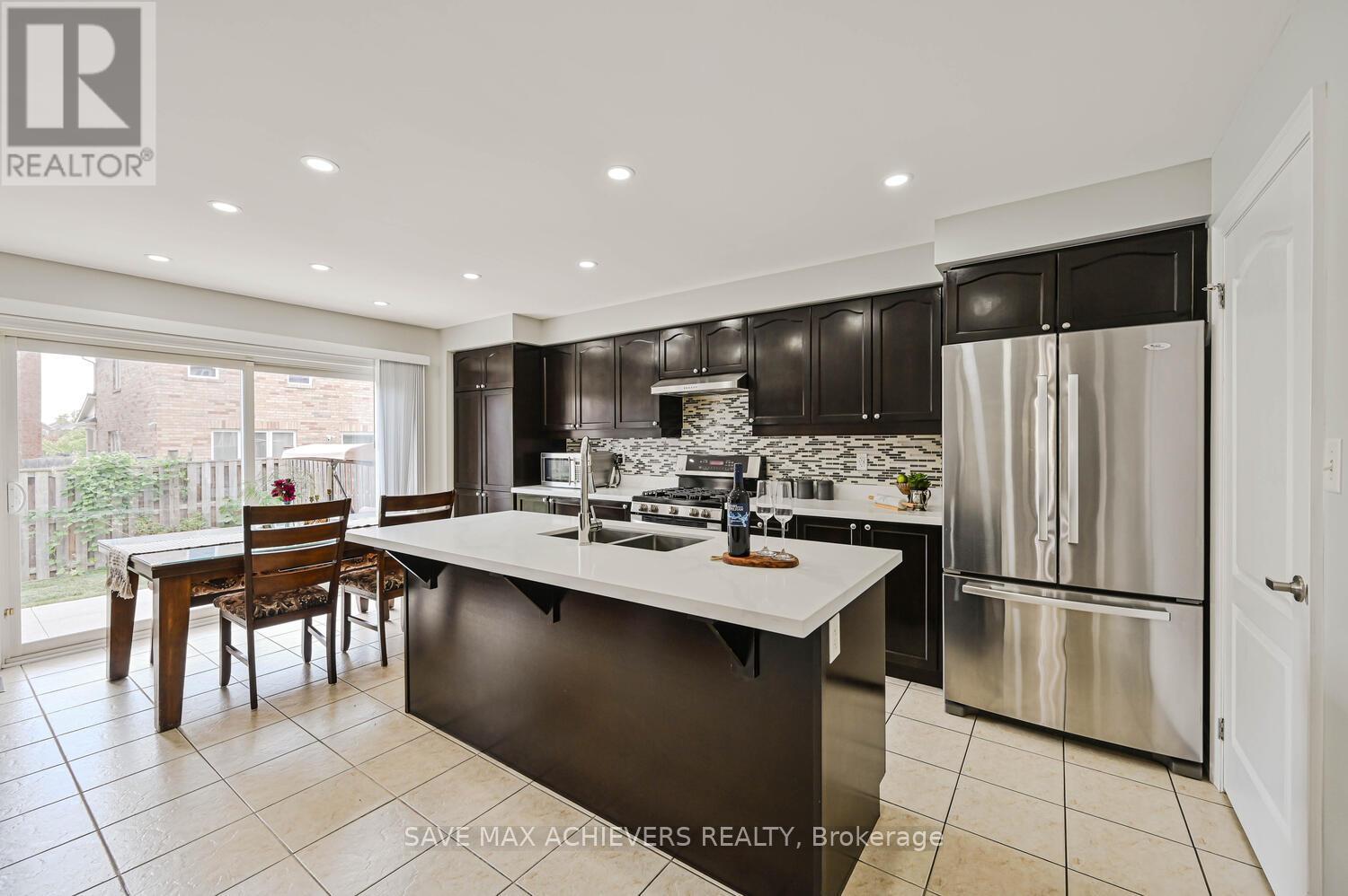6 Seascape Crescent, Brampton (Bram East), Ontario  L6P 3C3 - Photo 17 - W12421522