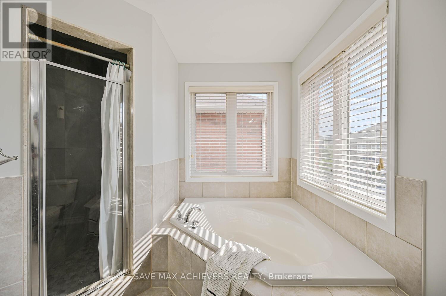 6 Seascape Crescent, Brampton (Bram East), Ontario  L6P 3C3 - Photo 26 - W12421522