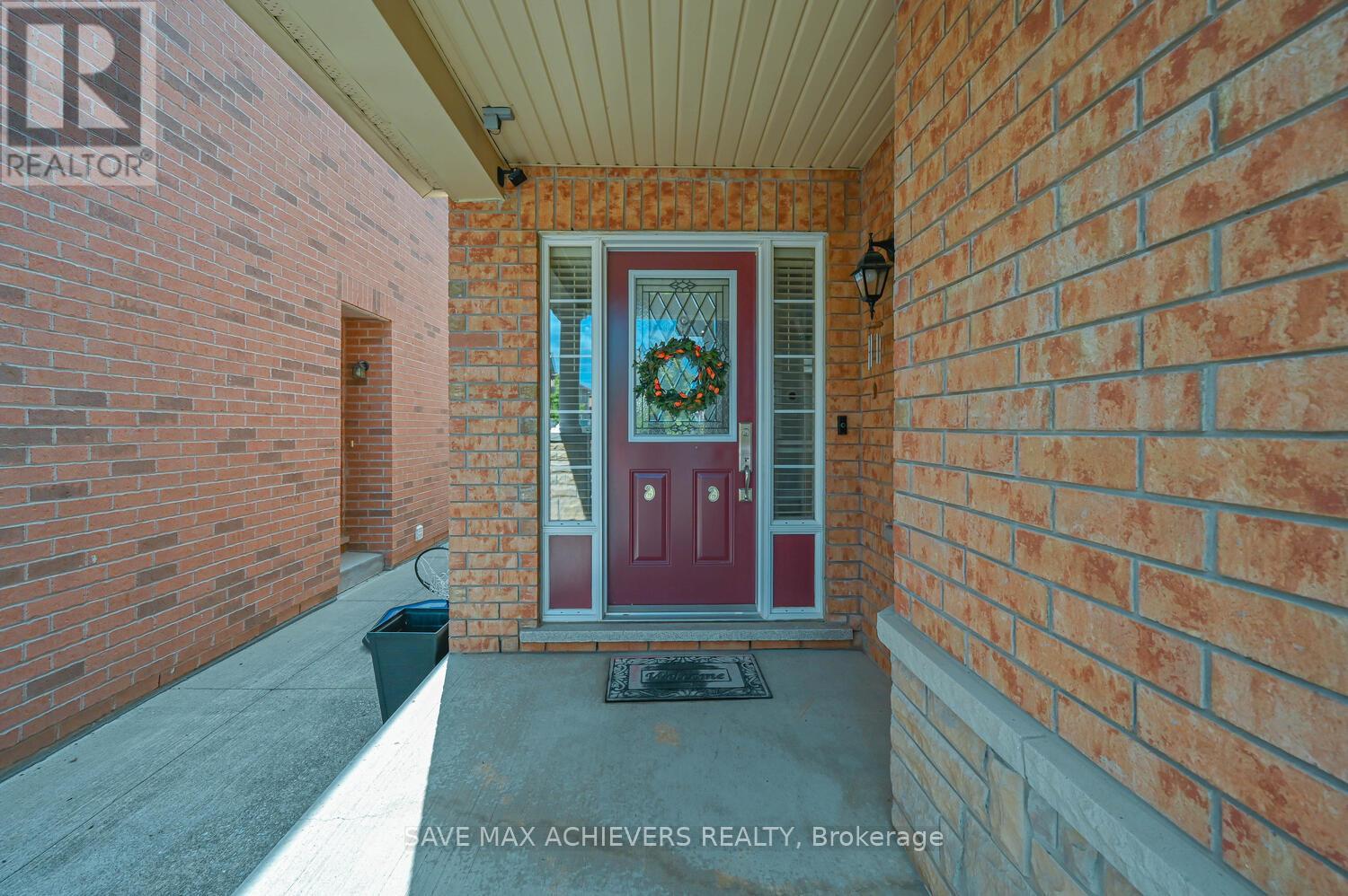 Property at 6 SEASCAPE CRESCENT image 5