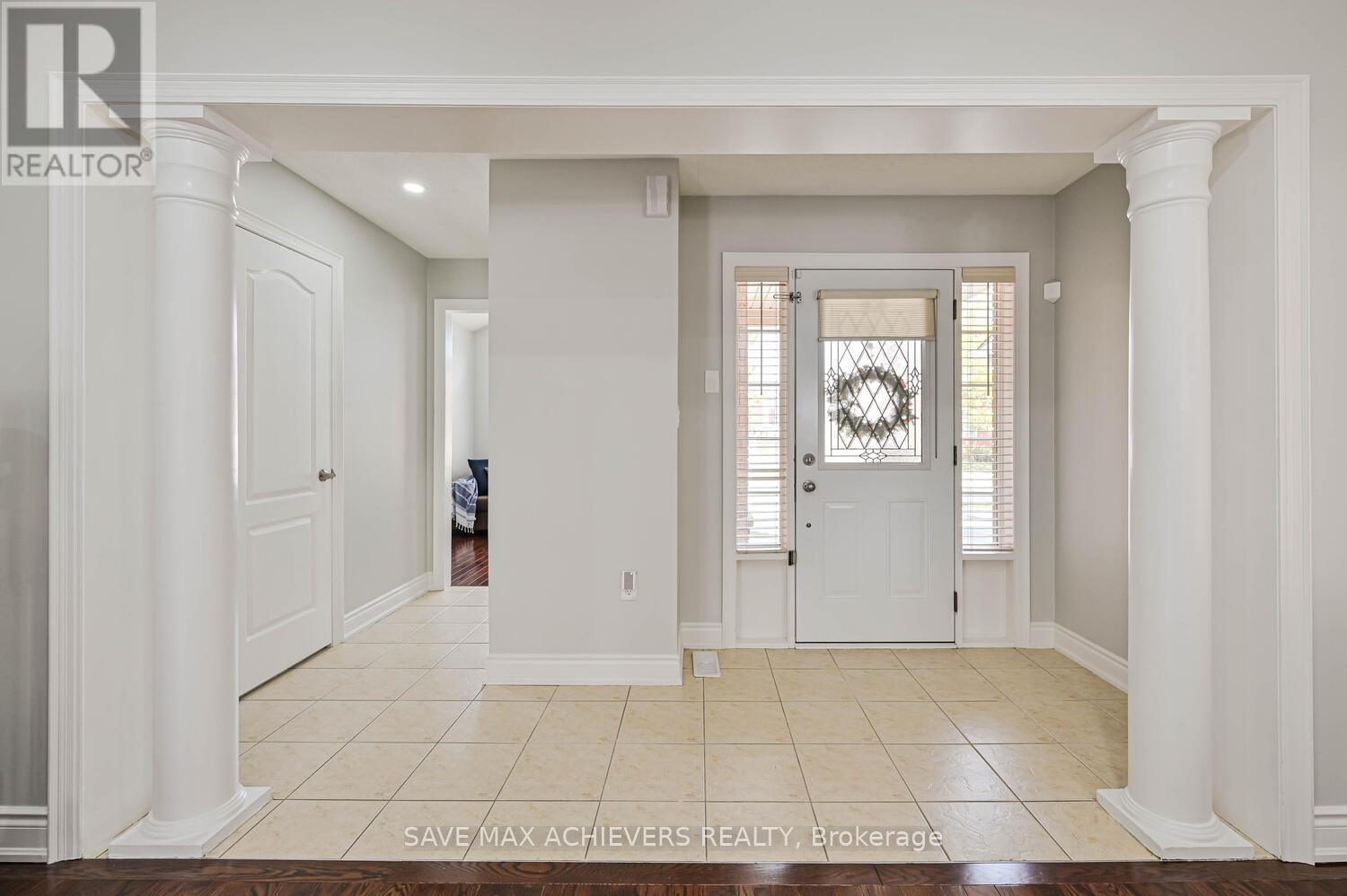 6 Seascape Crescent, Brampton (Bram East), Ontario  L6P 3C3 - Photo 6 - W12421522