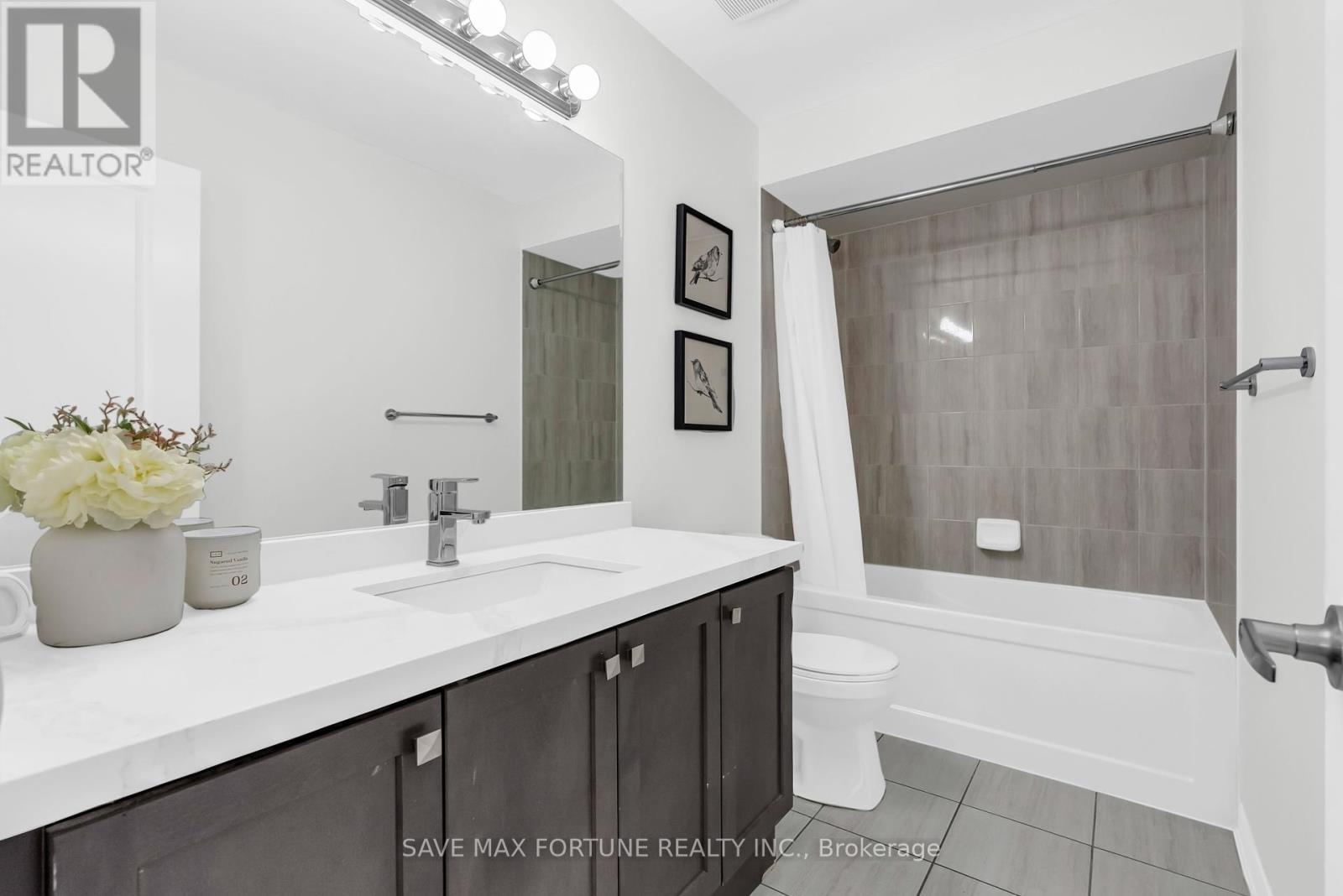 28 Gemma Place, Brampton (Heart Lake), Ontario  L6Z 1X9 - Photo 36 - W12421579