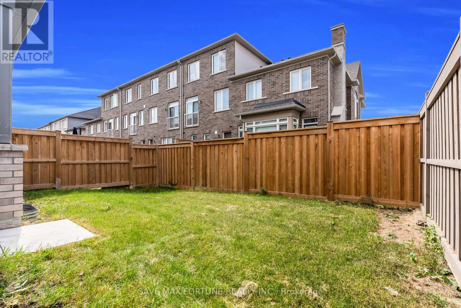 28 Gemma Place, Brampton (Heart Lake), Ontario  L6Z 1X9 - Photo 41 - W12421579