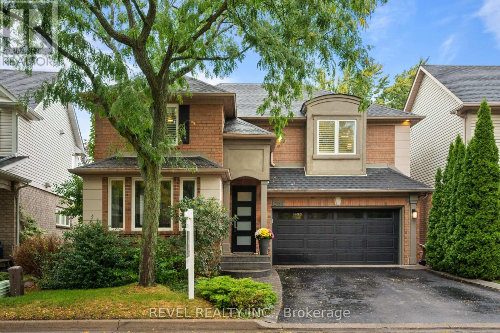 2154 WOODGLEN CRESCENT, Burlington, Ontario