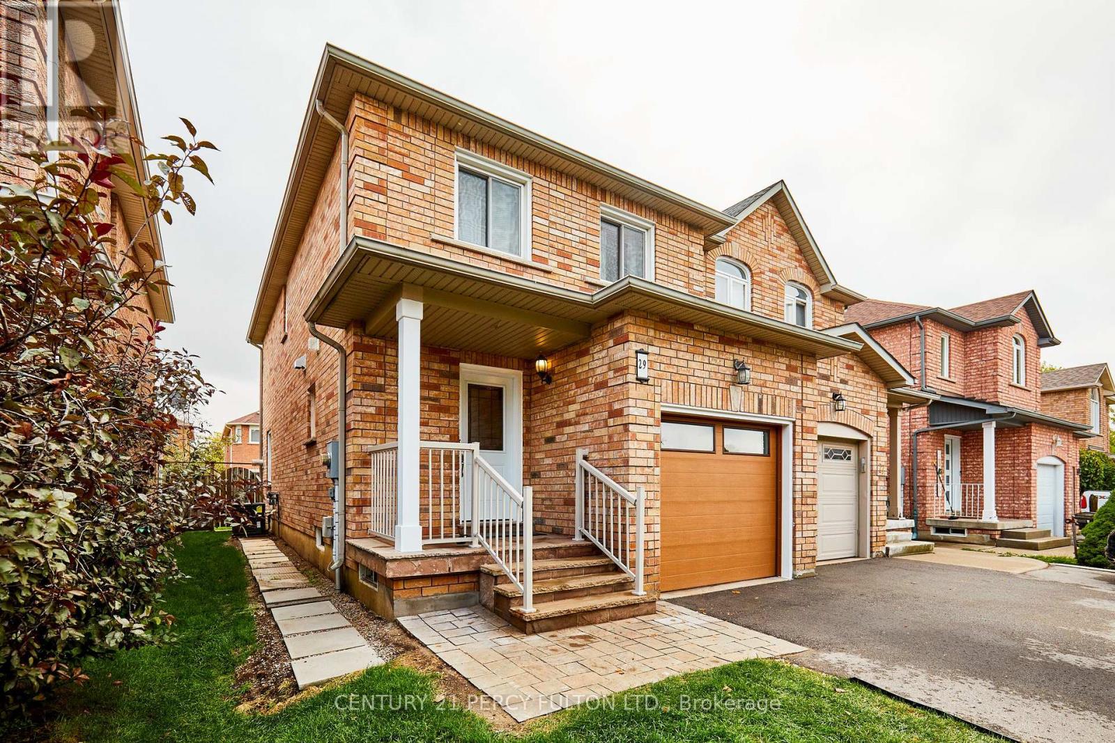 Property at 29 ARCHBURY CIRCLE image 1