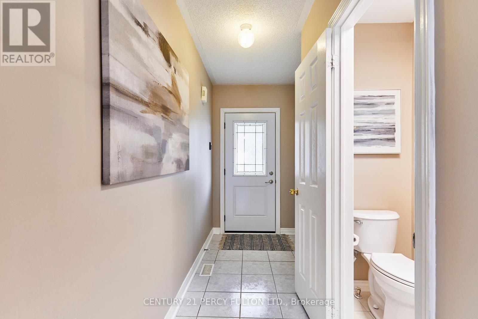 29 Archbury Circle, Caledon, Ontario  L7E 2H7 - Photo 11 - W12421605