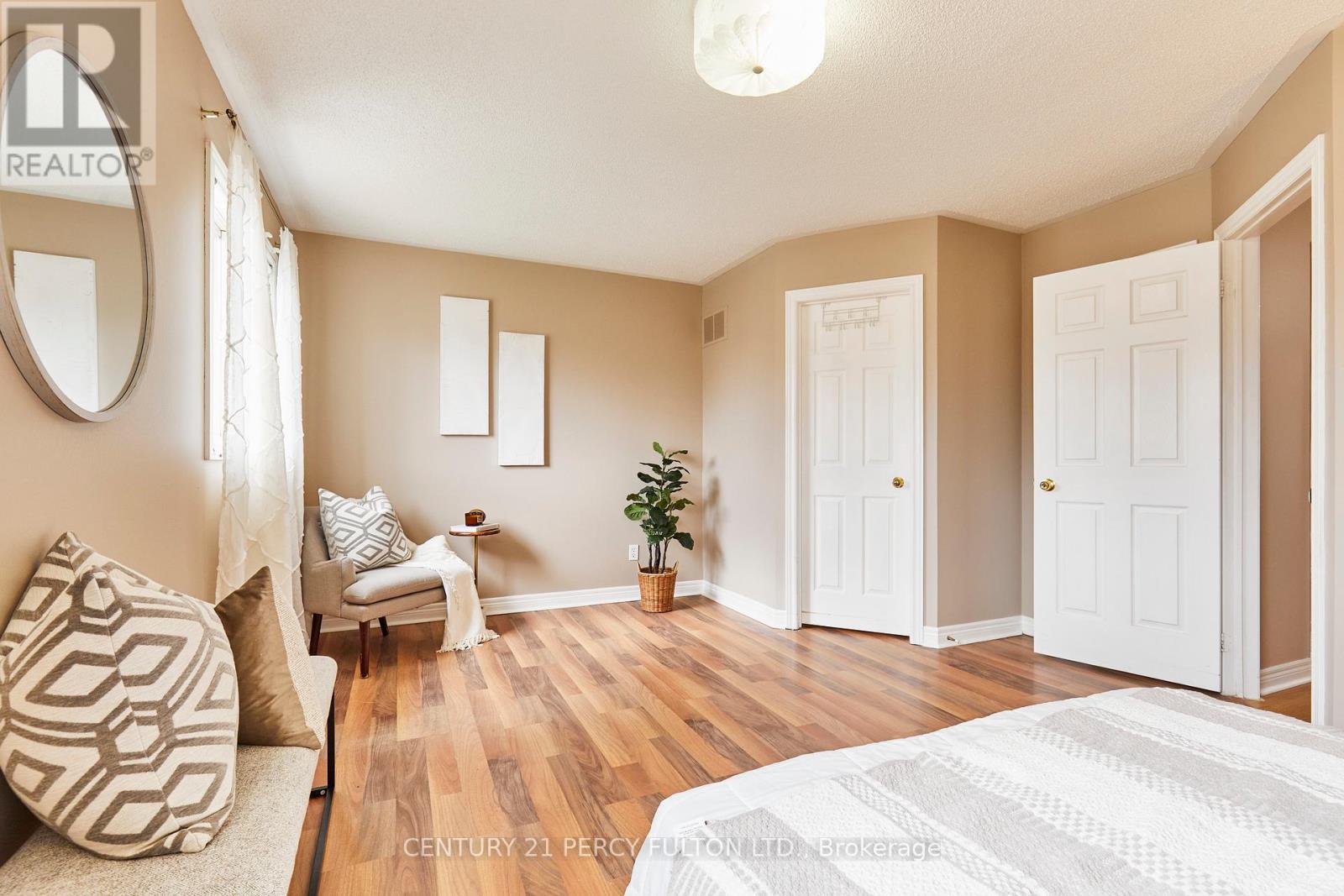 29 Archbury Circle, Caledon, Ontario  L7E 2H7 - Photo 16 - W12421605