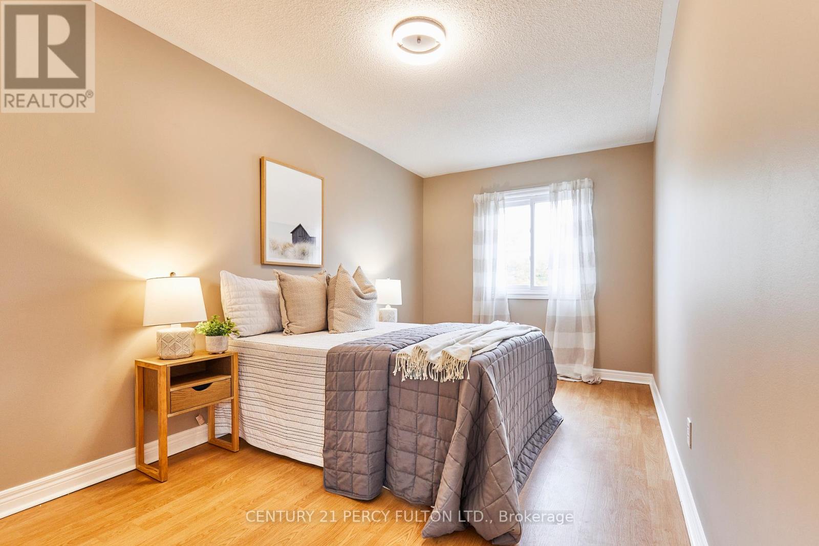 29 Archbury Circle, Caledon, Ontario  L7E 2H7 - Photo 18 - W12421605