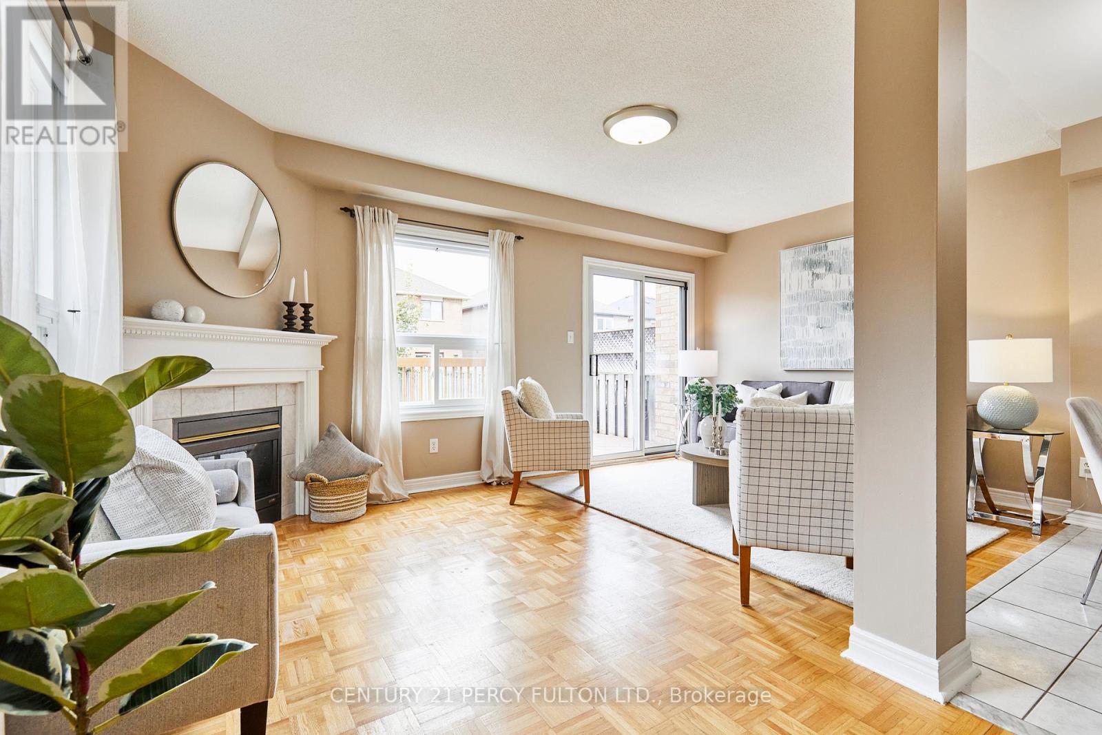 Property at 29 ARCHBURY CIRCLE image 5