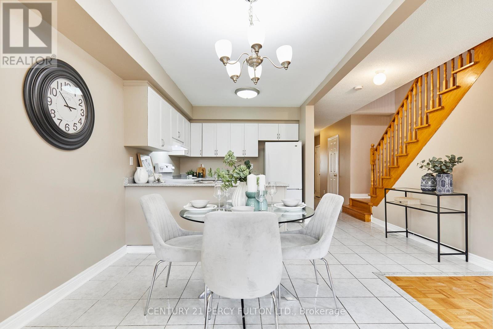 29 Archbury Circle, Caledon, Ontario  L7E 2H7 - Photo 7 - W12421605