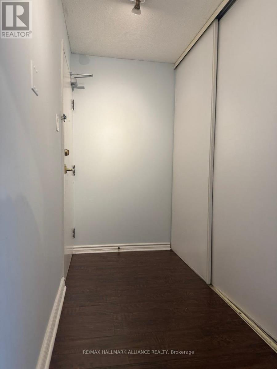 208 - 4205 Shipp Drive, Mississauga, Ontario  L4Z 2Y9 - Photo 4 - W12421610