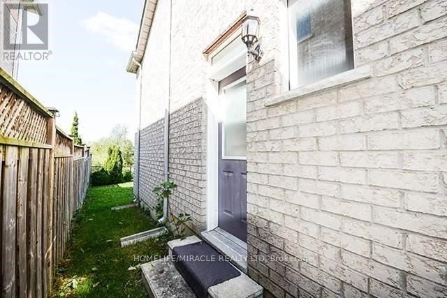 120 River Rock Crescent, Brampton, Ontario  L7A 2W4 - Photo 18 - W12421619