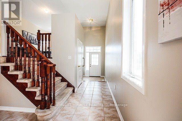 120 River Rock Crescent, Brampton, Ontario  L7A 2W4 - Photo 4 - W12421619